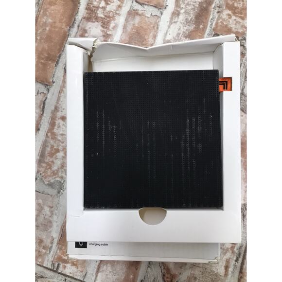 Sharper Image LED SLIM Wireless Charging Pad in Black Square 5v/1A QI CERTIFIED - Picture 5 of 5